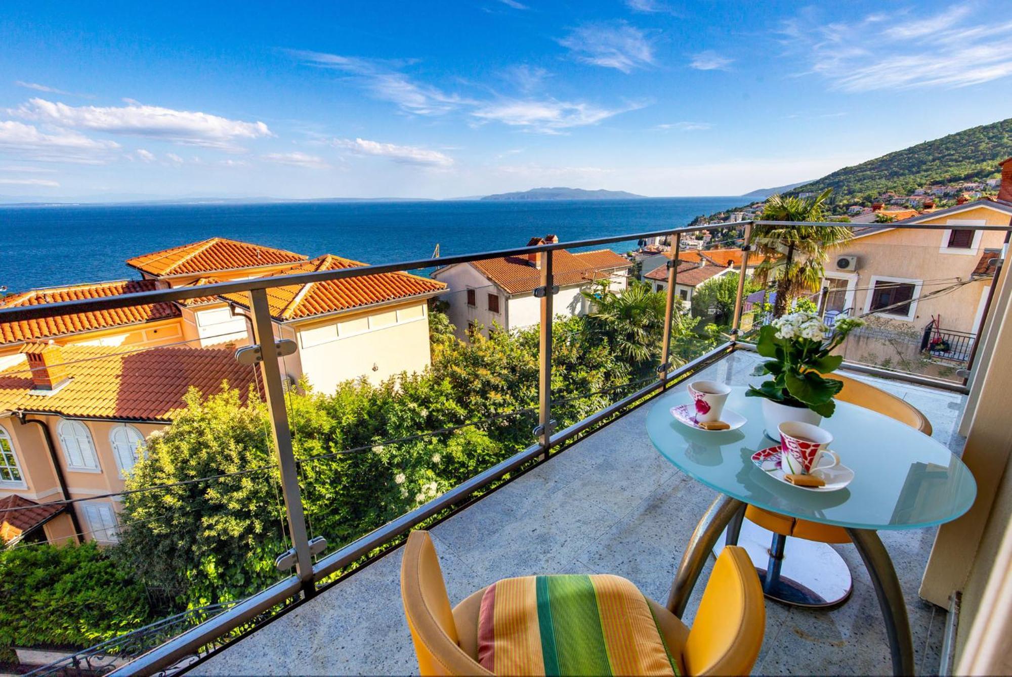Lux Apartmani Opatija Luaran gambar