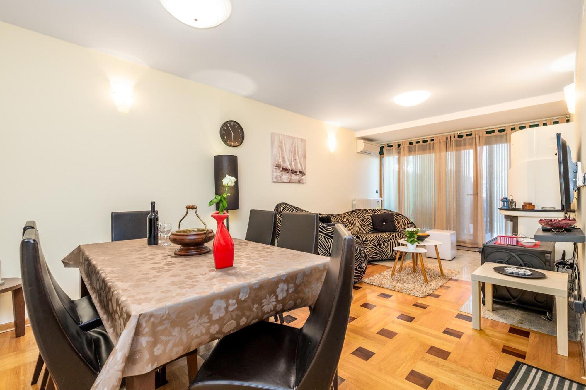 Lux Apartmani Opatija Luaran gambar