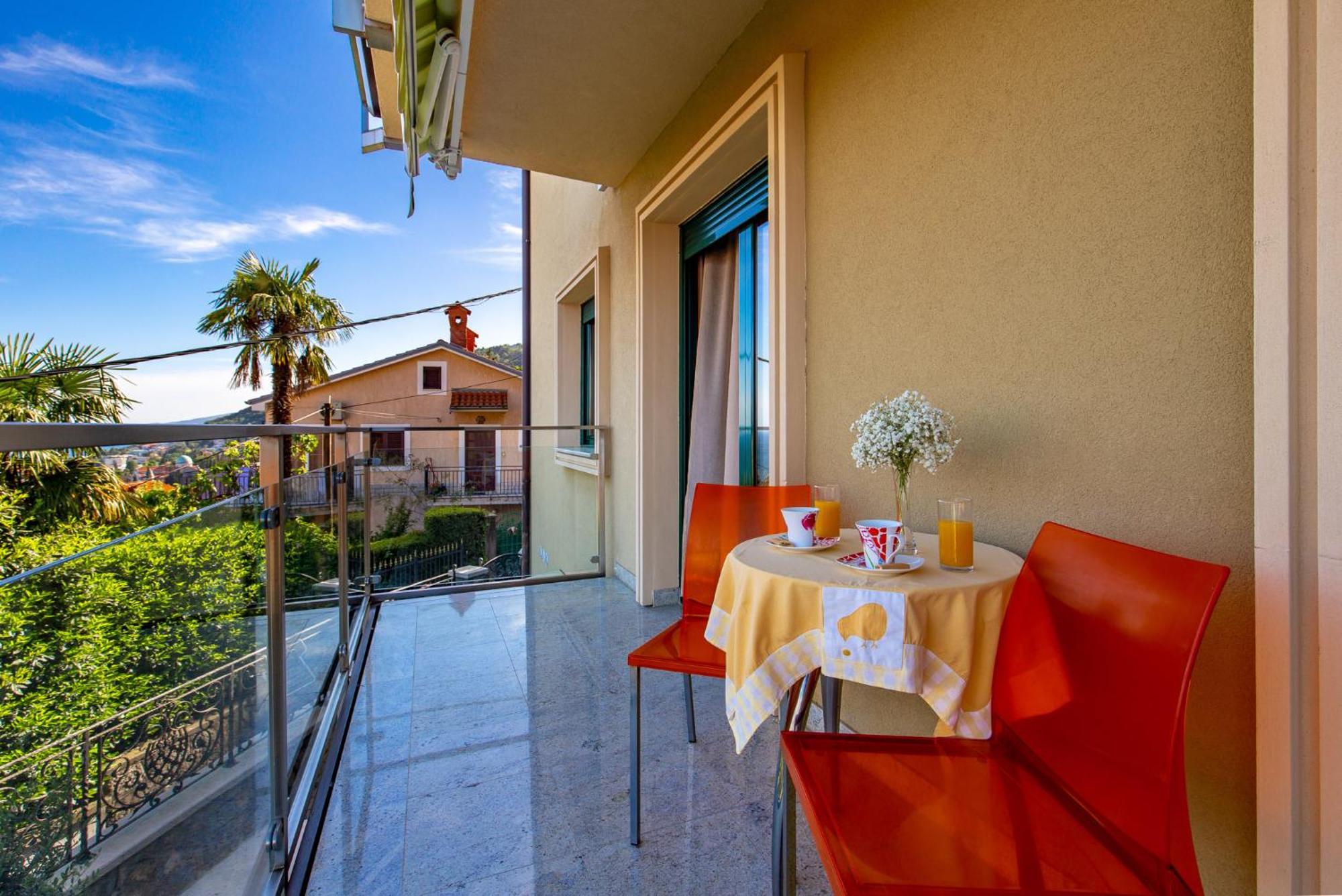Lux Apartmani Opatija Luaran gambar